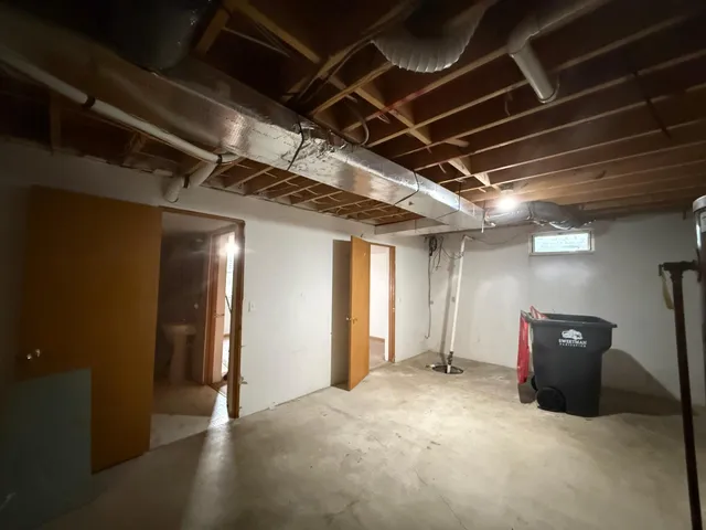 $200,000 | 35947 Highway 71, Redwood Falls, MN 56283