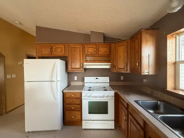 $200,000 | 35947 Highway 71, Redwood Falls, MN 56283