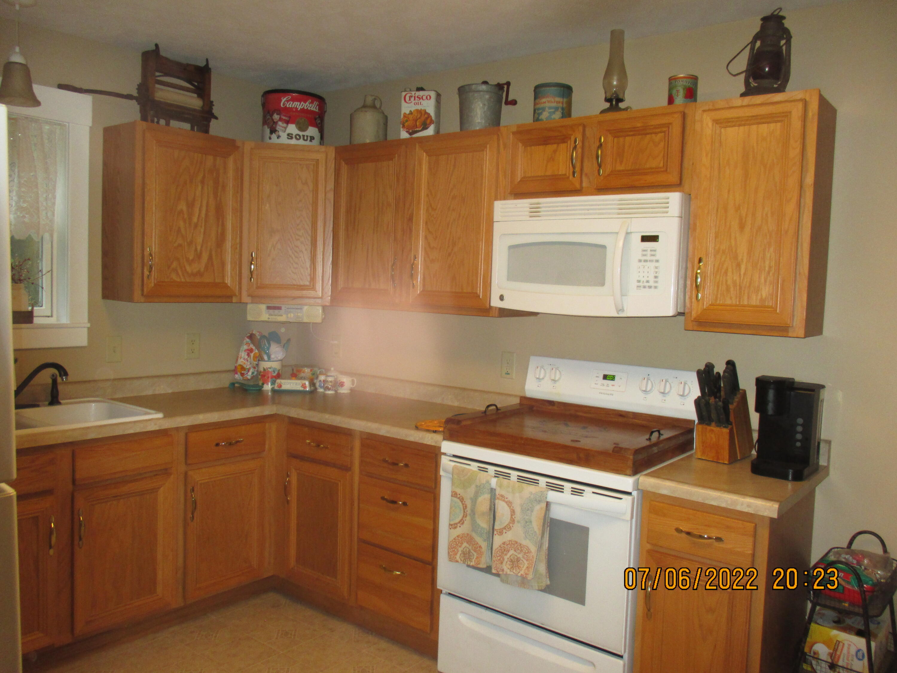 282 West Colon Road Coldwater, MI 49036 - Photo 6 of 51 IMG_5923