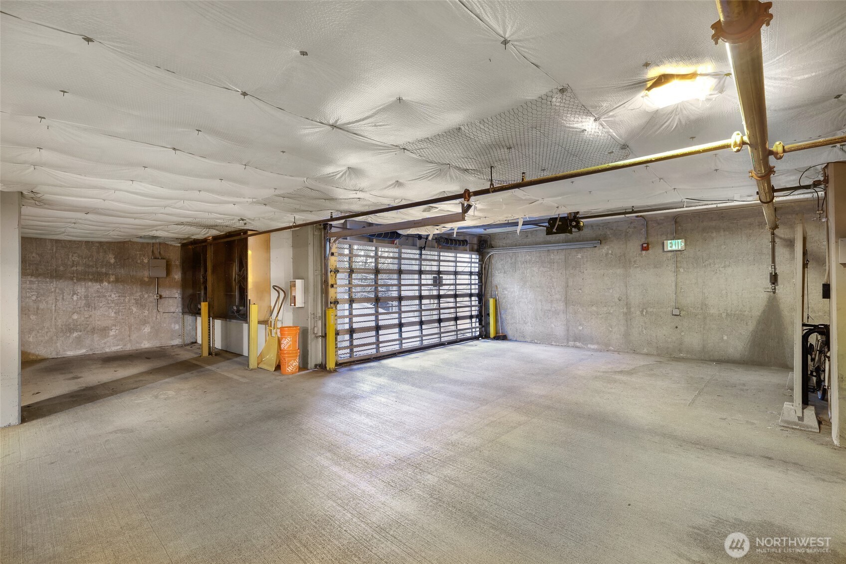 3015 Southwest Avalon Way, Unit 106 Seattle, WA 98126 - Photo 31 of 33