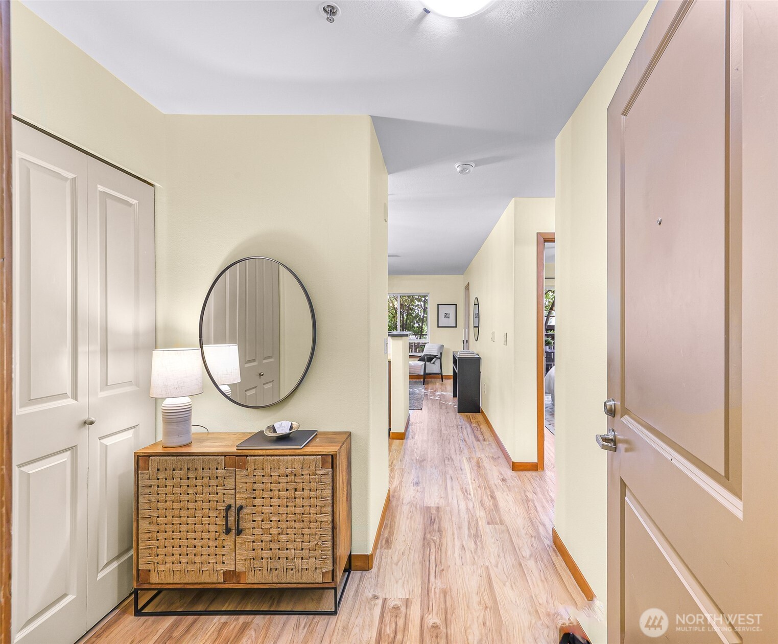 3015 Southwest Avalon Way, Unit 106 Seattle, WA 98126 - Photo 4 of 33