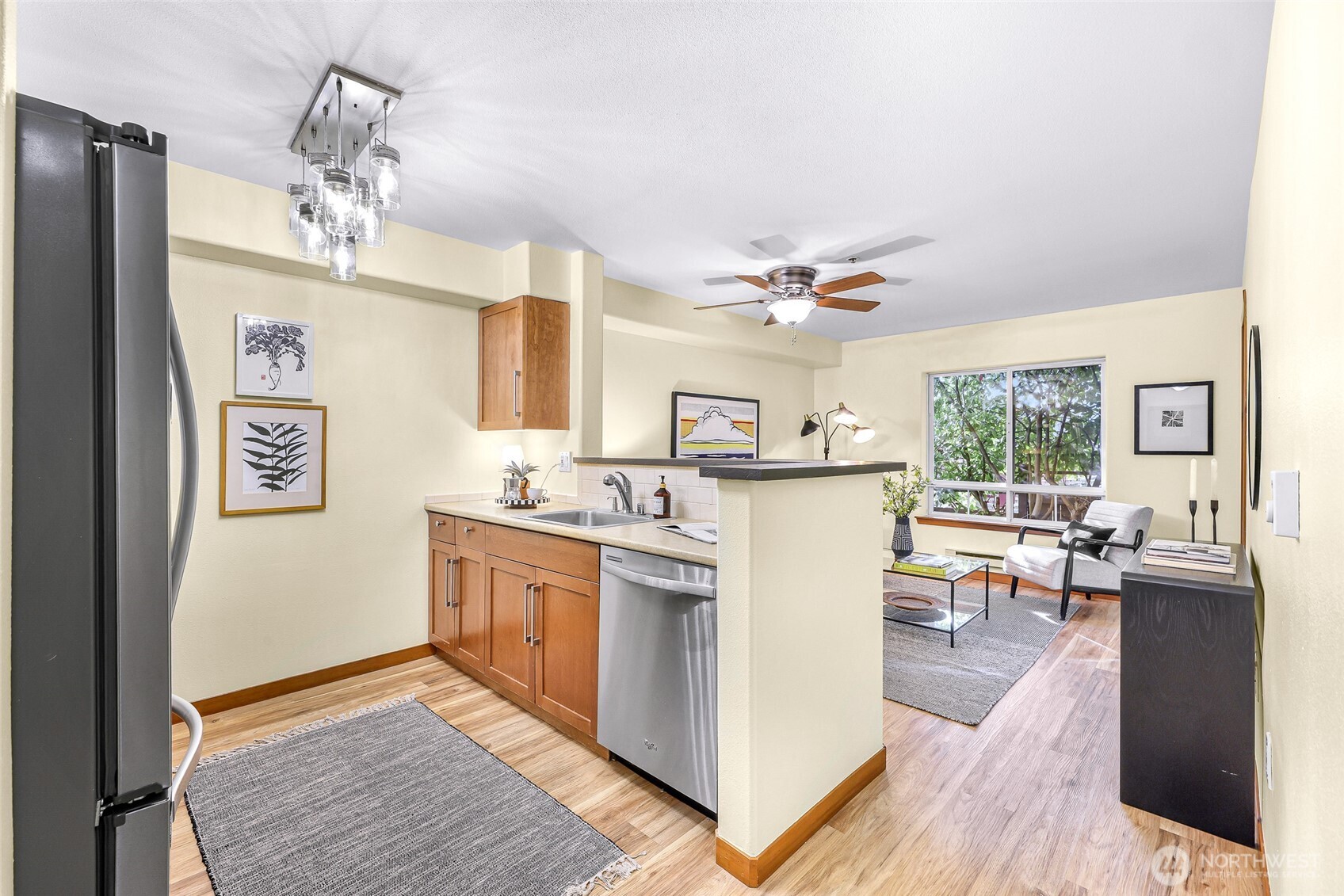 3015 Southwest Avalon Way, Unit 106 Seattle, WA 98126 - Photo 9 of 33