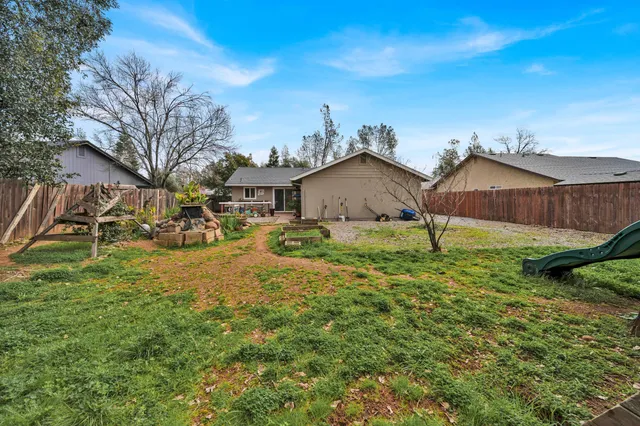 $320,000 | 1020 Gray Pine Way, Shasta Lake, CA 96019