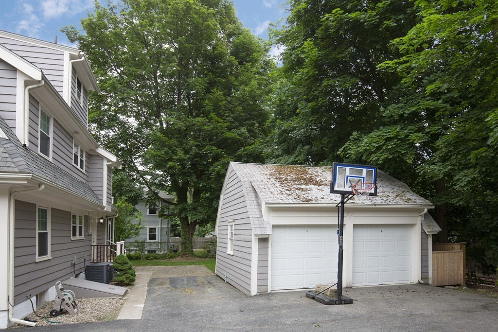 54 Beaconsfield Road, Unit 54 Brookline, MA 02445 - Photo 13 of 15