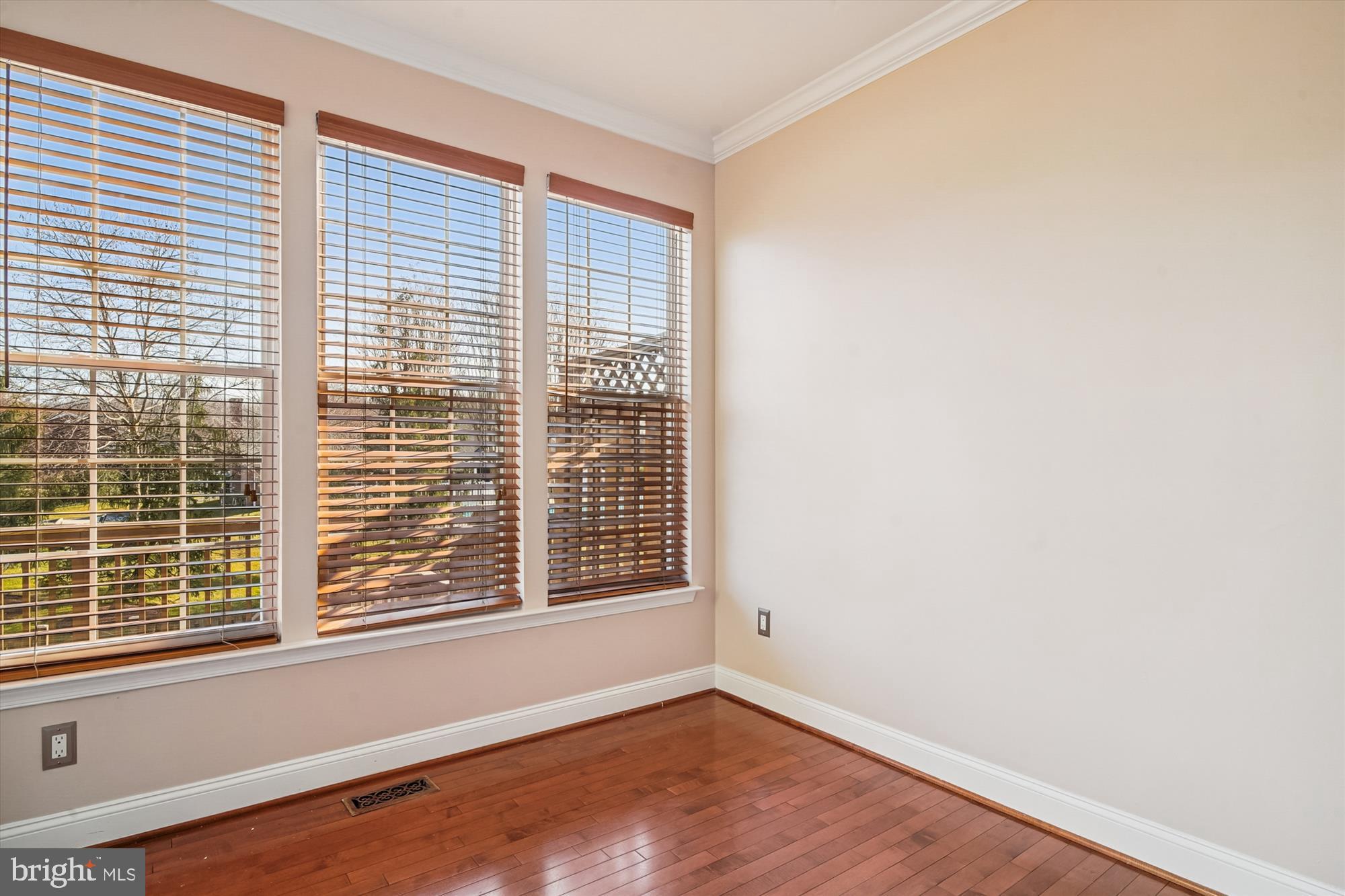 3834 Glebe Meadow Way Edgewater, MD 21037 - Photo 14 of 68 Bright, airy space with natural light.