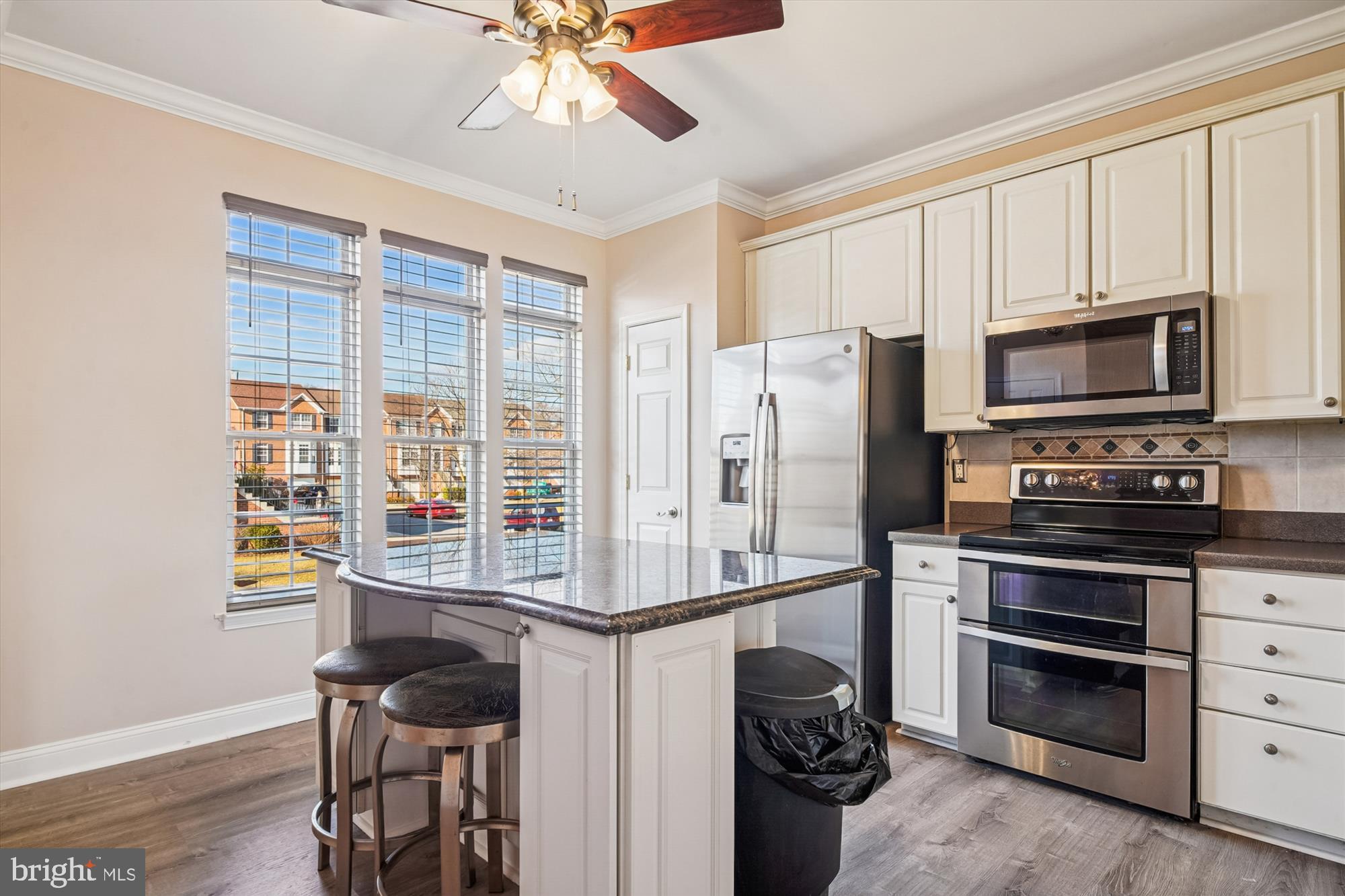 3834 Glebe Meadow Way Edgewater, MD 21037 - Photo 5 of 68 Bright and inviting kitchen with modern finishes.