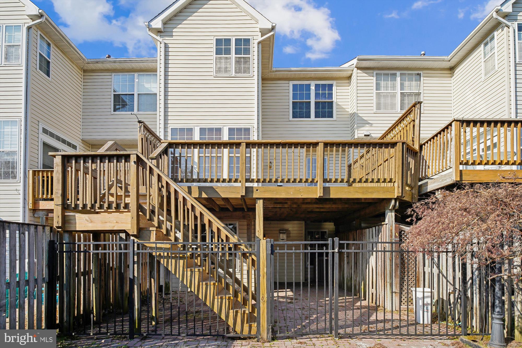 3834 Glebe Meadow Way Edgewater, MD 21037 - Photo 63 of 68 Charming deck with inviting outdoor space.
