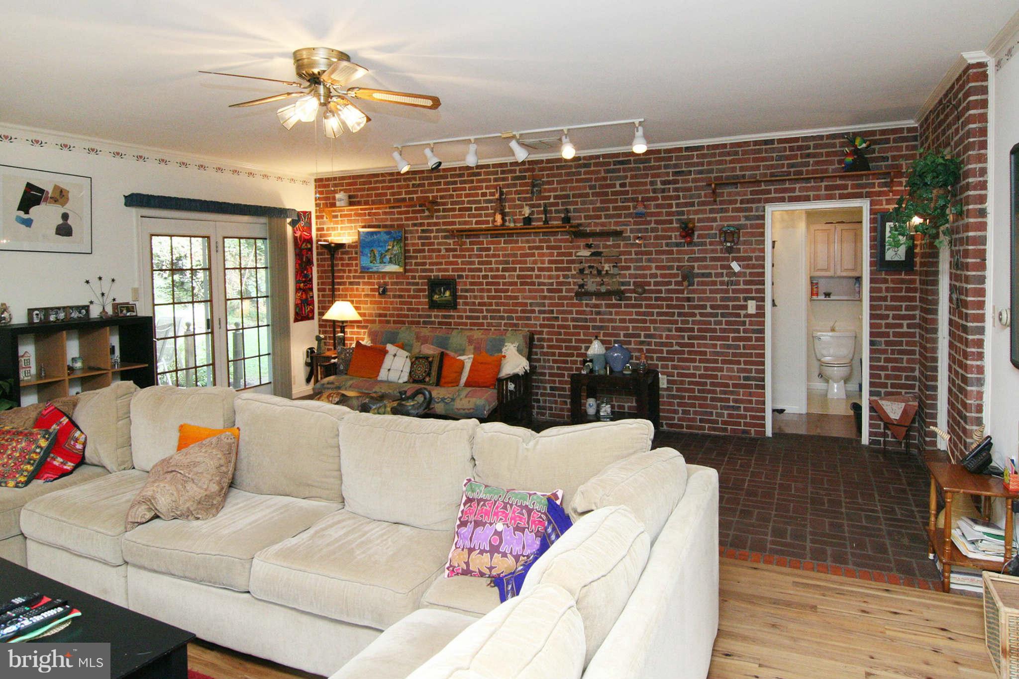 109 Greenbrier Road Baltimore, MD 21286 - Photo 12 of 27 Family Room