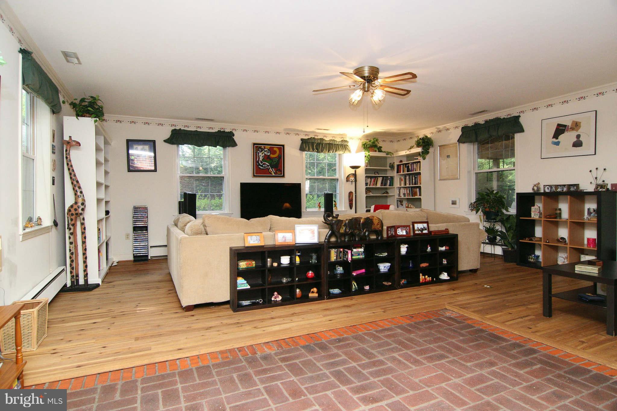 109 Greenbrier Road Baltimore, MD 21286 - Photo 13 of 27 Family Room