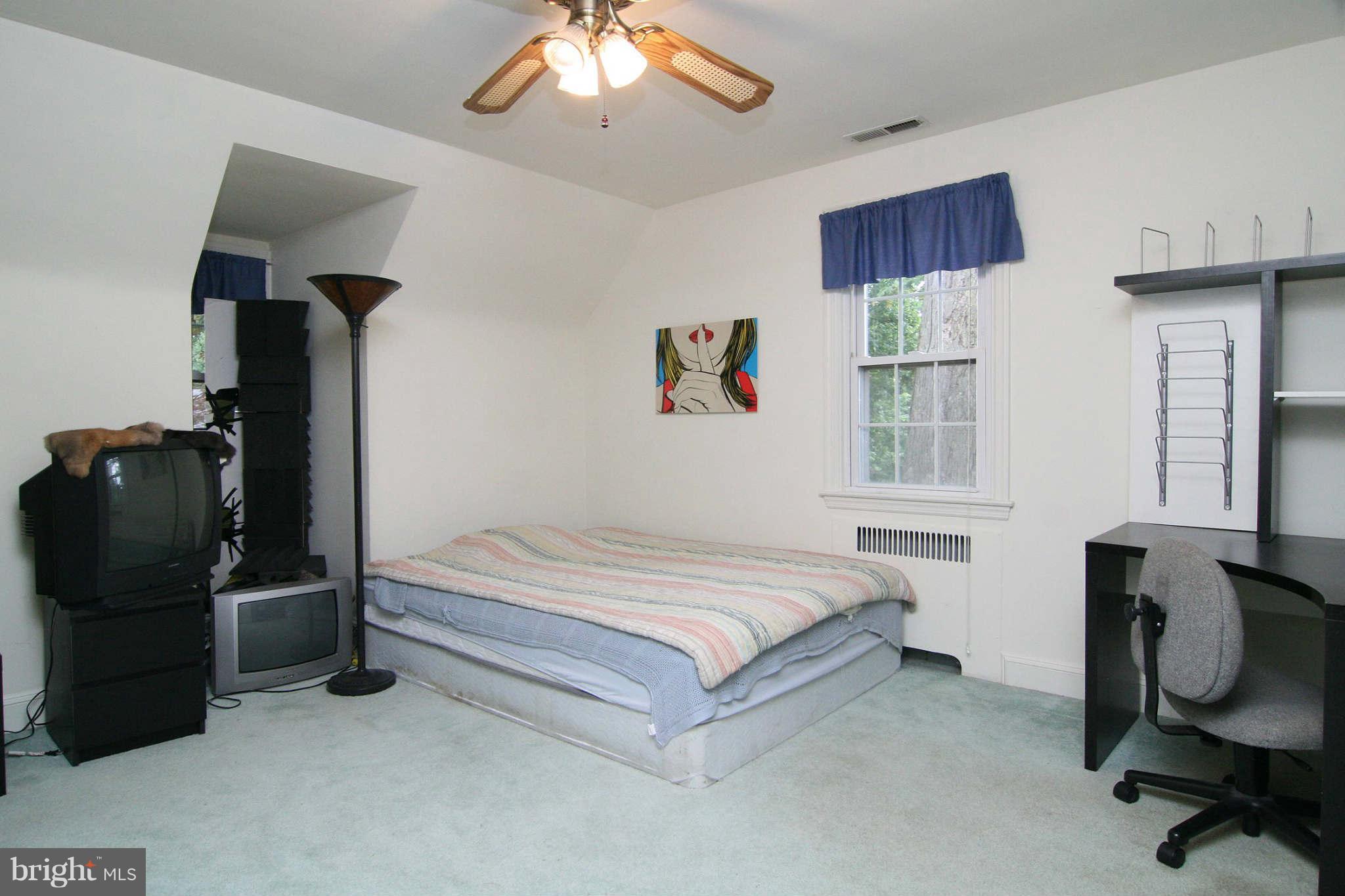 109 Greenbrier Road Baltimore, MD 21286 - Photo 17 of 27 Bedroom