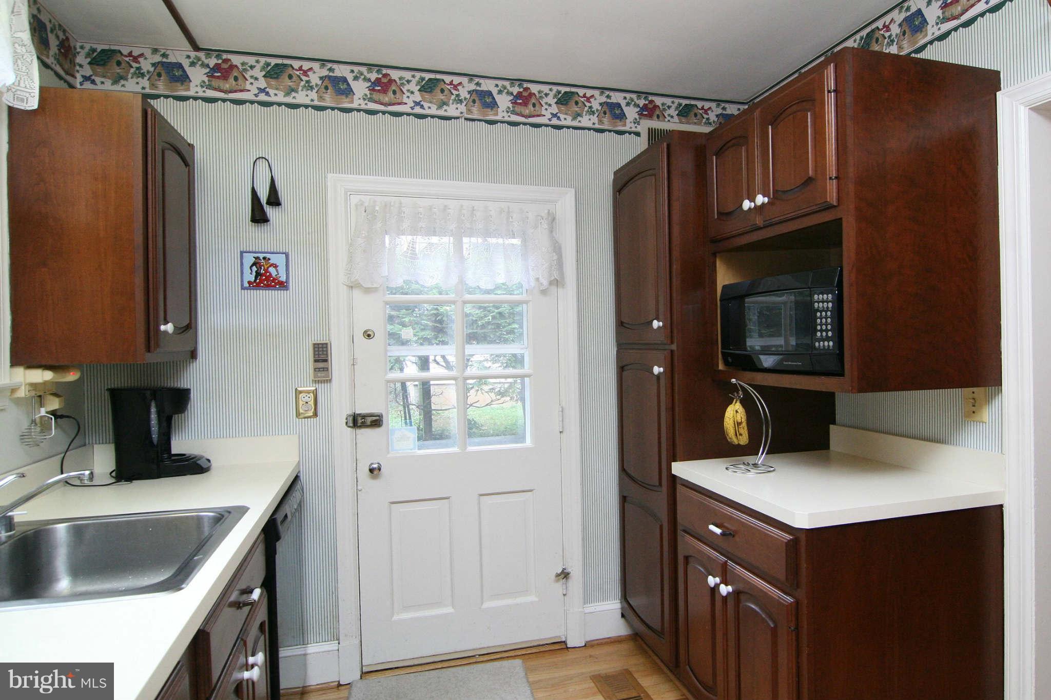 109 Greenbrier Road Baltimore, MD 21286 - Photo 9 of 27 Kitchen