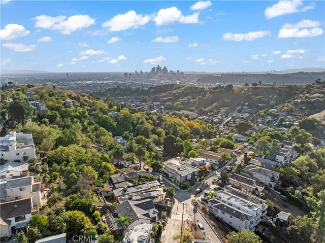 $789,000 | 3320 Reynolds Avenue, Montecito Heights, CA 90032