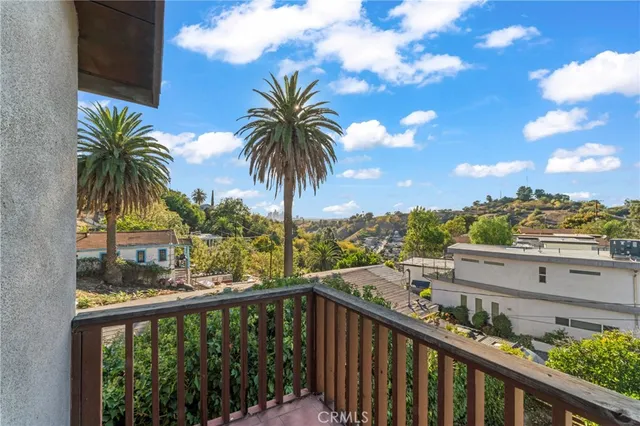 $789,000 | 3320 Reynolds Avenue, Montecito Heights, CA 90032