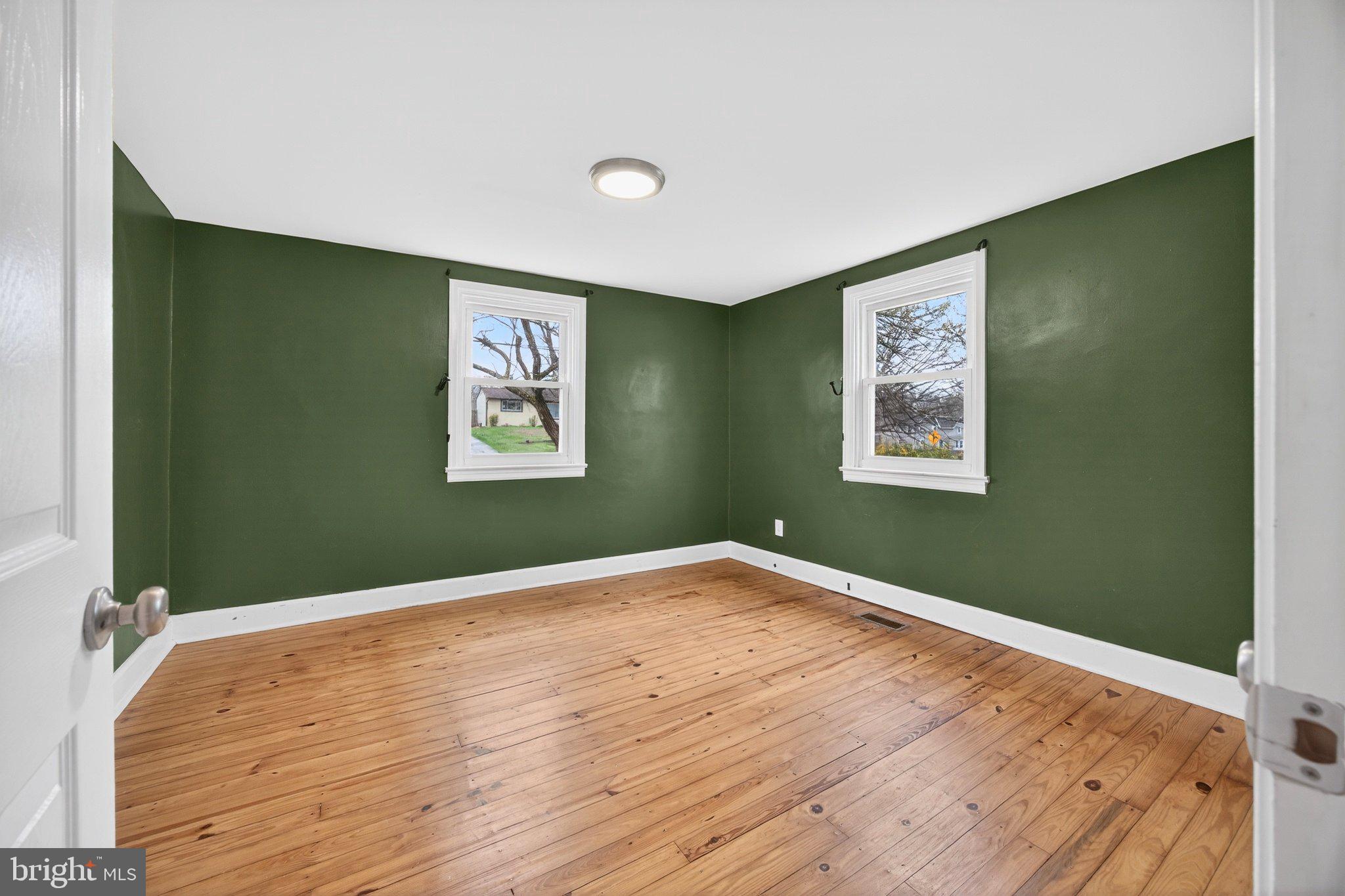 1511 Buchert Road Pottstown, PA 19464 - Photo 20 of 46 Inviting green walls and natural light.