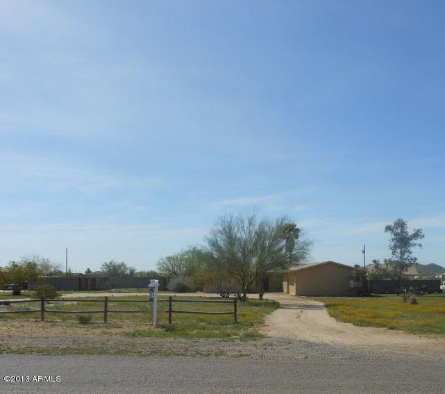 921 East Maddock Road Phoenix, AZ 85086 - Photo 1 of 9 Front