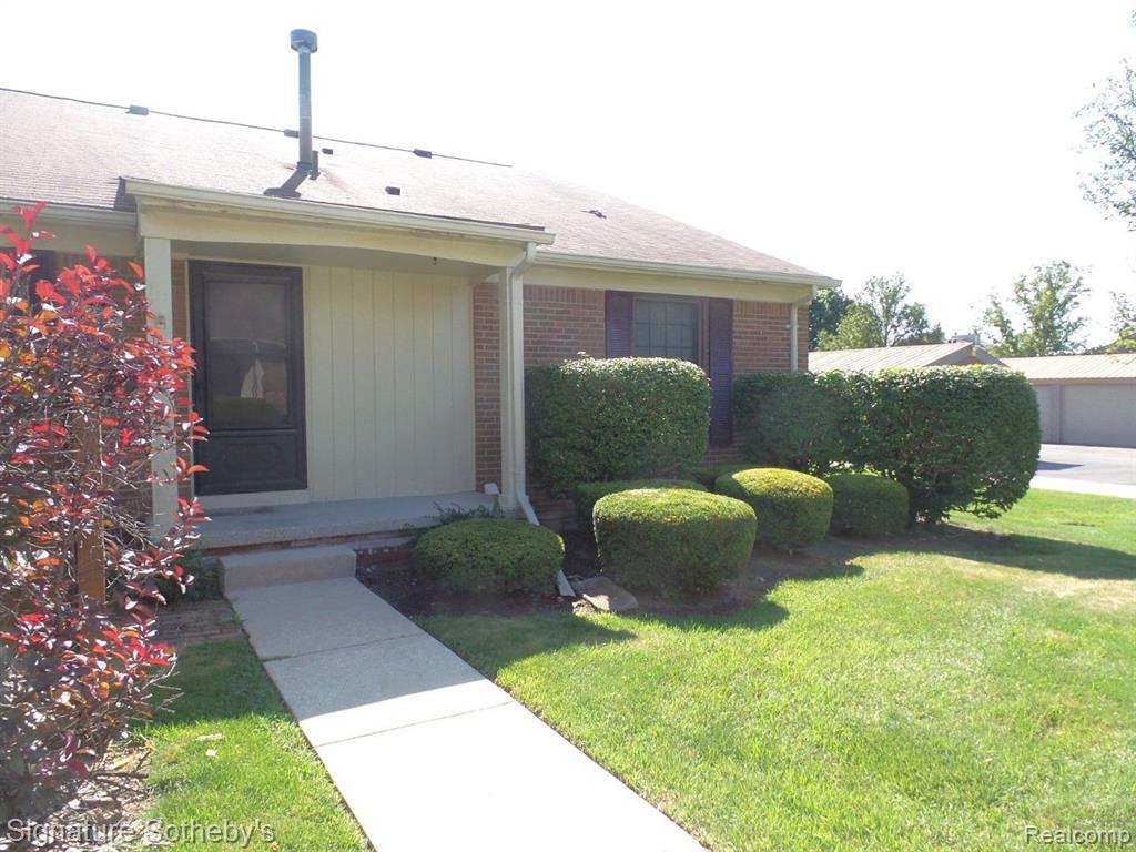 22375 Peach Tree Novi, MI 48375 - Photo 3 of 37