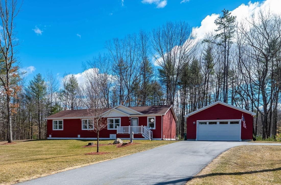 11 Blaine Court Rochester, NH 03867 - Photo 1 of 42 Gallery Image 1