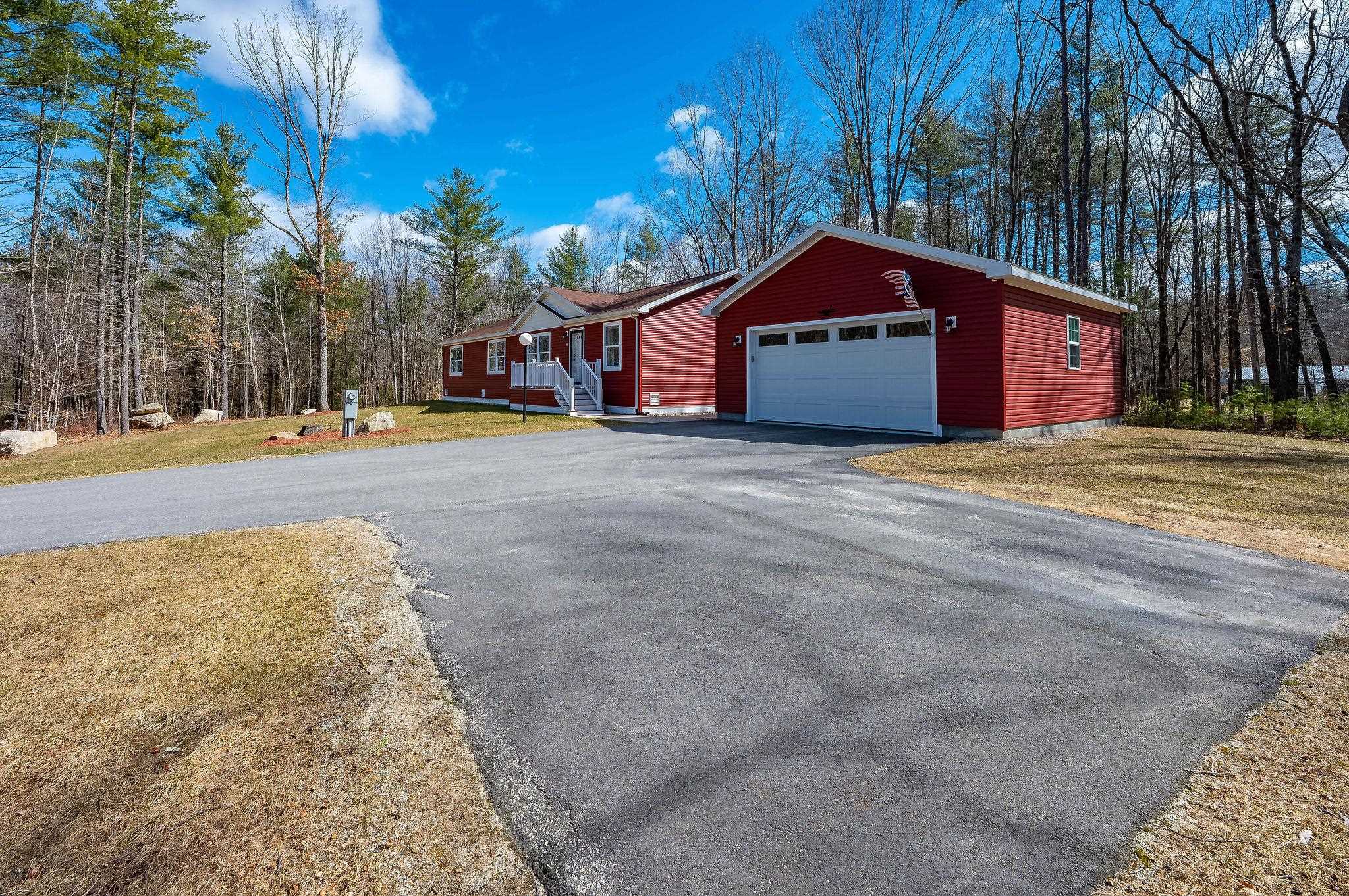 11 Blaine Court Rochester, NH 03867 - Photo 2 of 42 Gallery Image 2