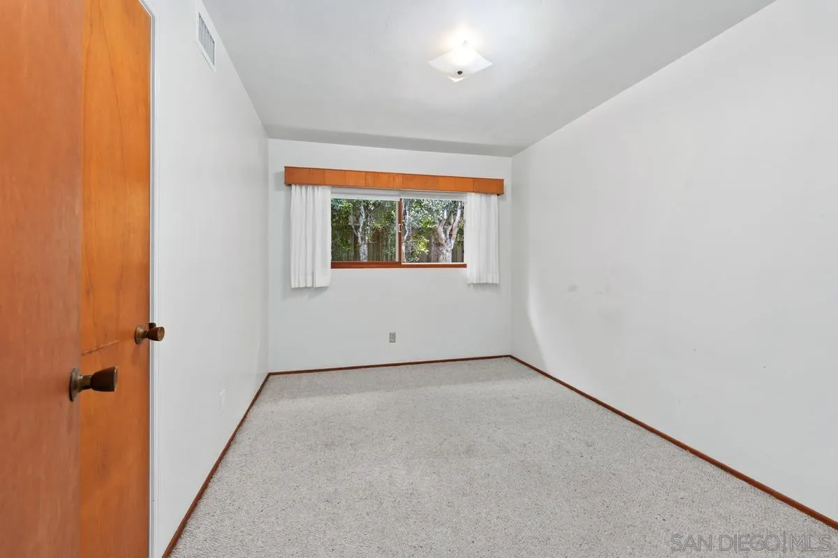 2615 Ellentown Road La Jolla, CA 92037 - Photo 20 of 31