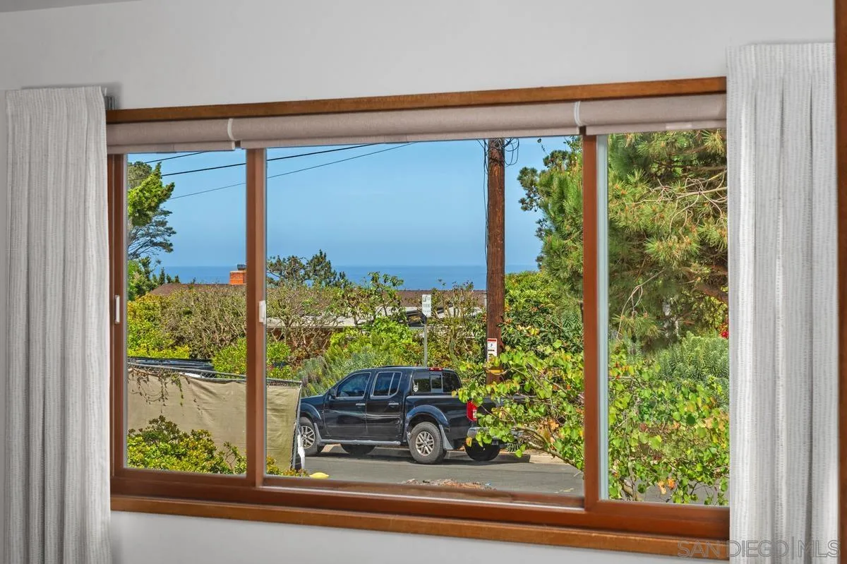 2615 Ellentown Road La Jolla, CA 92037 - Photo 7 of 31