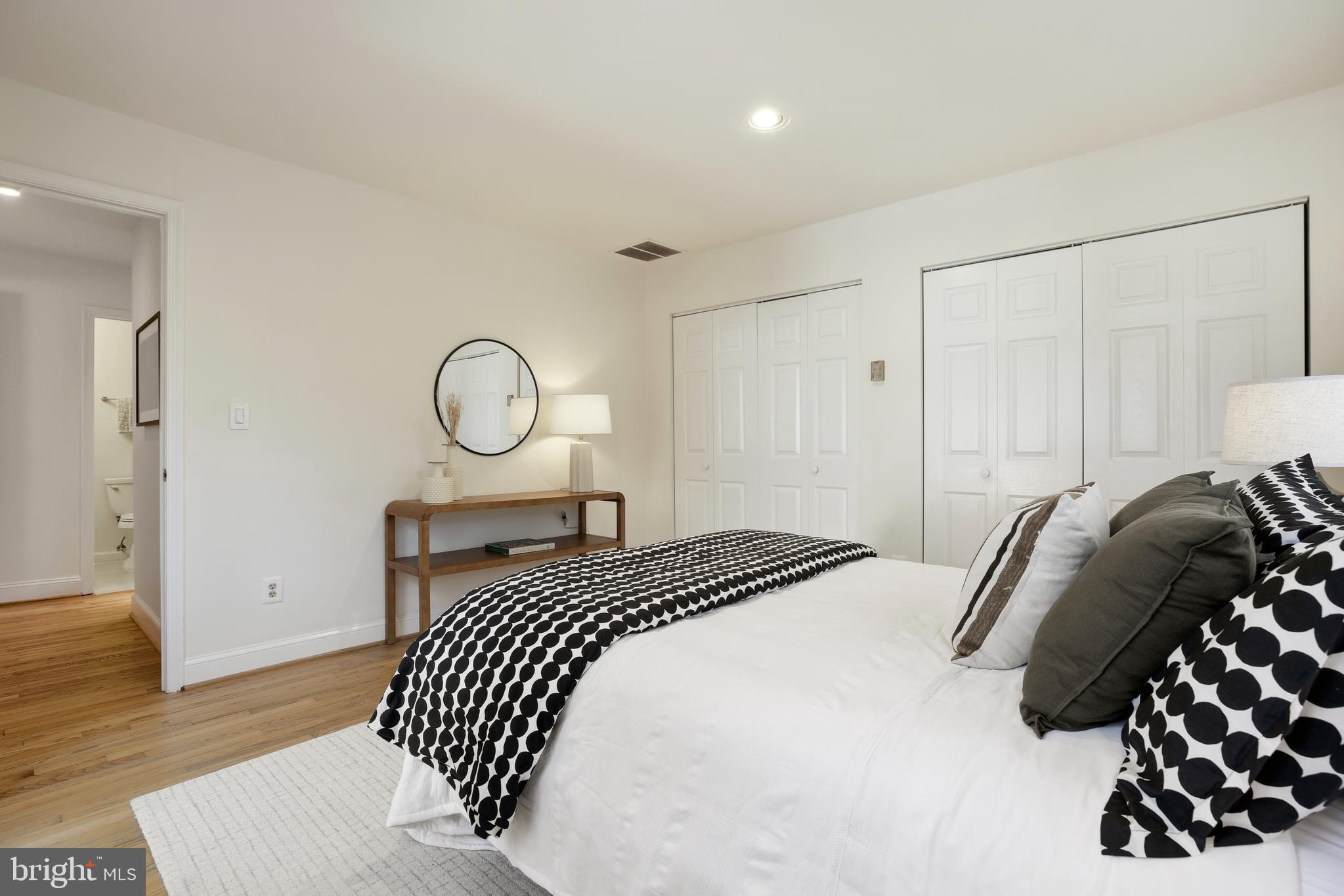 9914 Fernwood Road Bethesda, MD 20817 - Photo 33 of 61