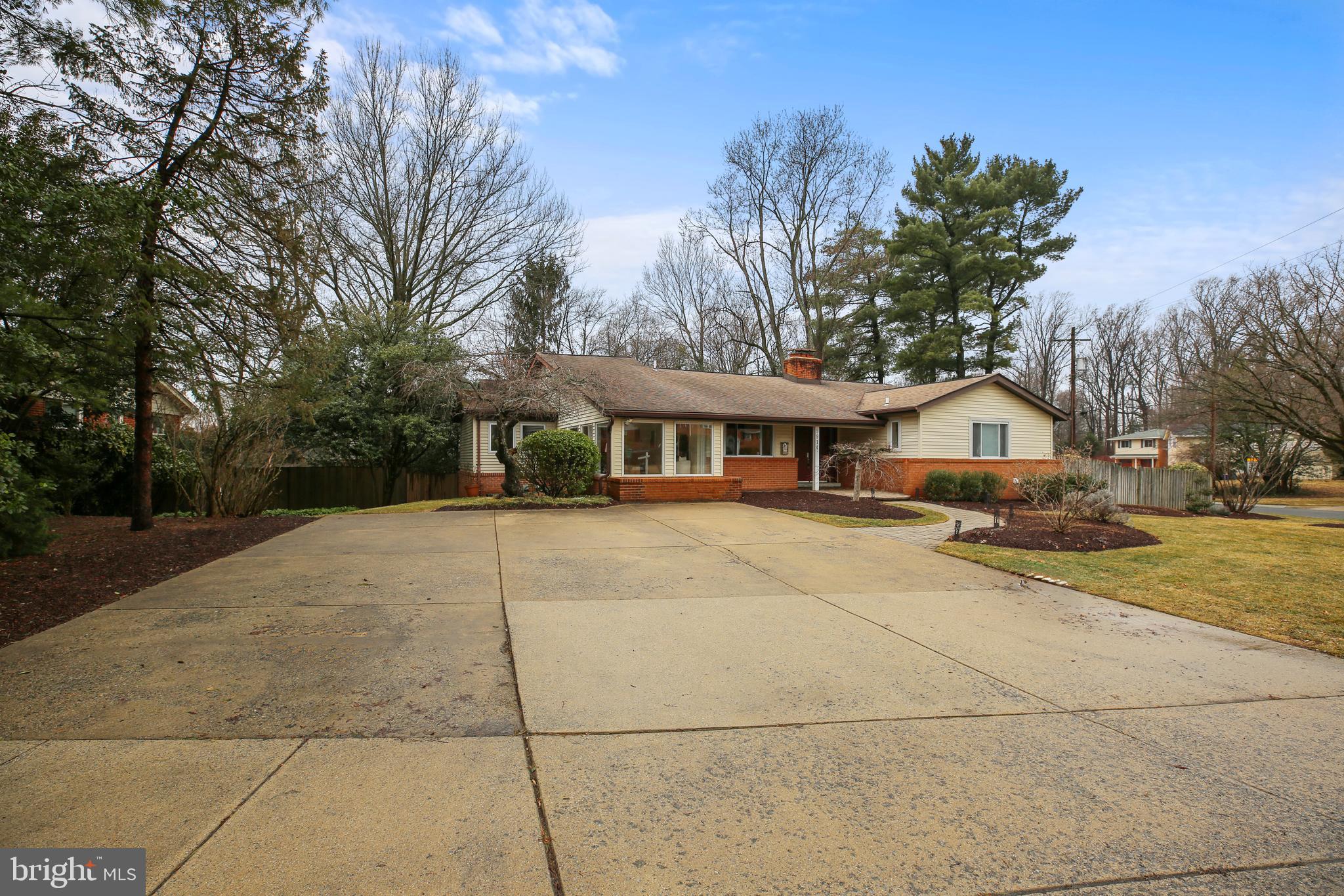 9914 Fernwood Road Bethesda, MD 20817 - Photo 4 of 61