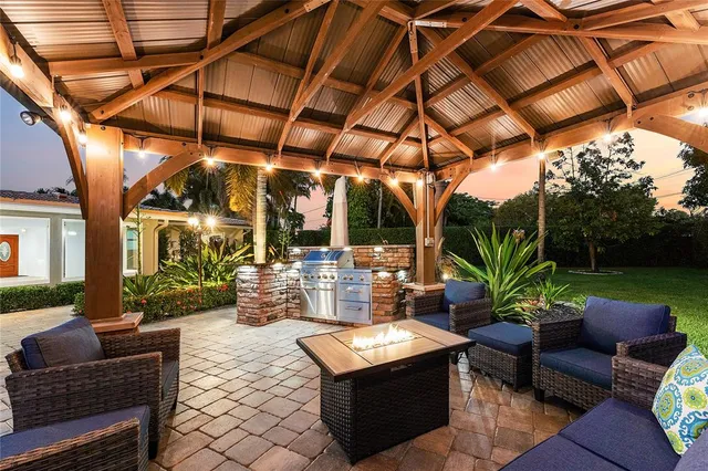 $1,395,000 | 112 Southwest 24th Avenue, Boynton Beach, FL 33435