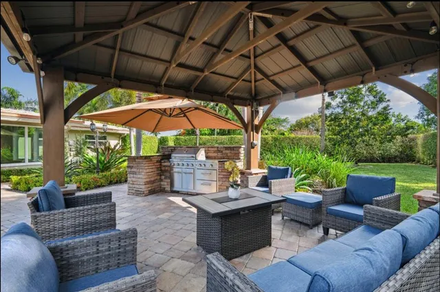 $1,395,000 | 112 Southwest 24th Avenue, Boynton Beach, FL 33435