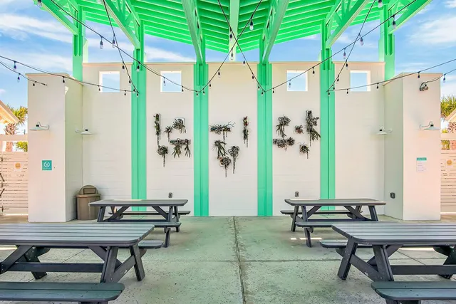a view of a workspace with furniture