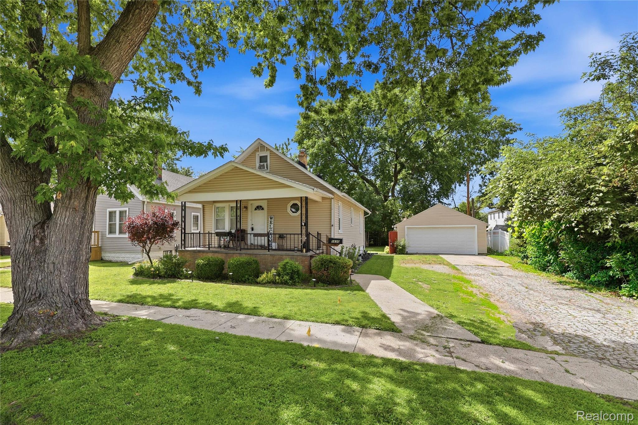 1630 Gordon Street Port Huron, MI 48060 - Photo 1 of 25 gordon-1.jpg