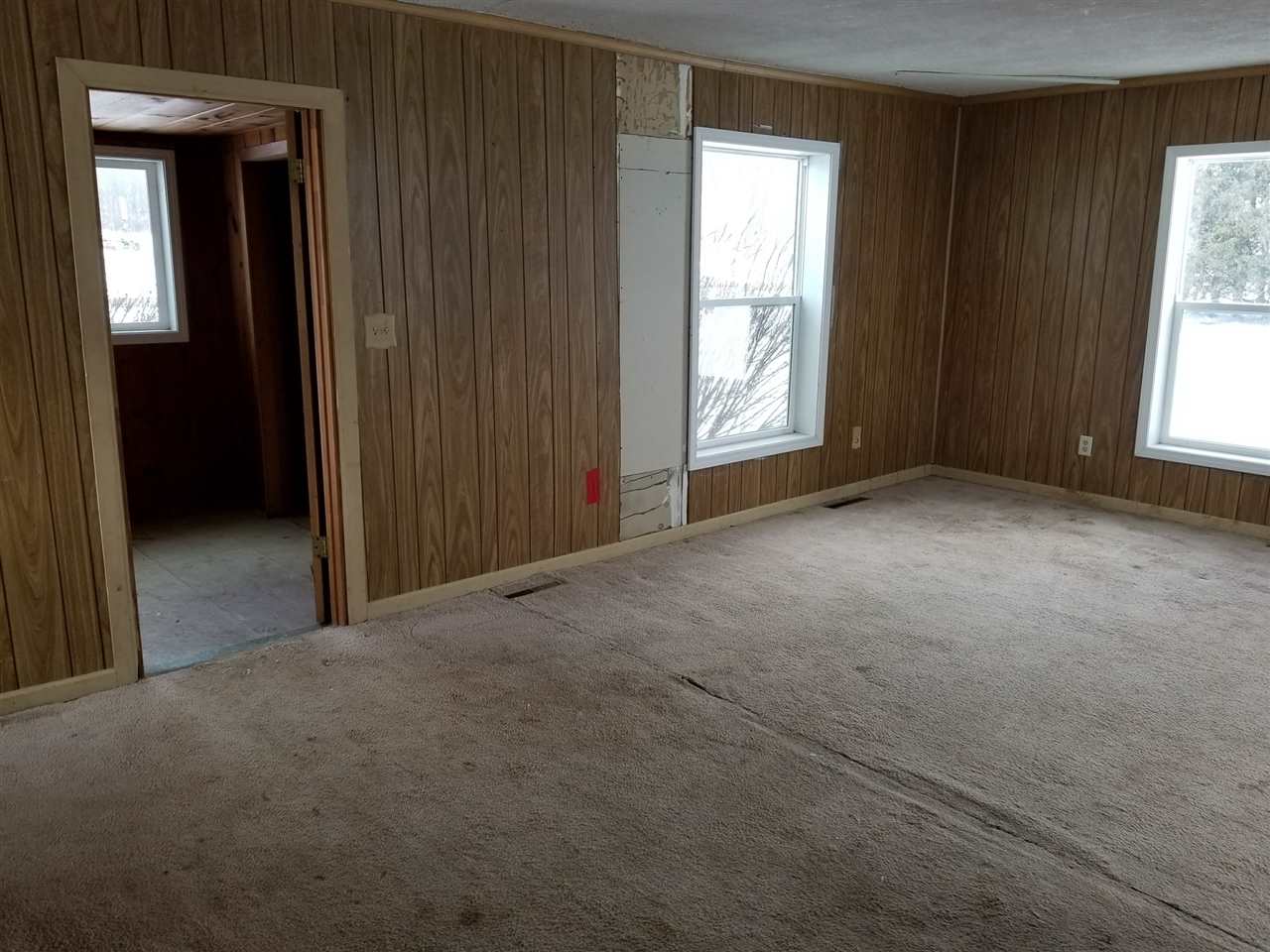 10611 South Crawford Road Shepherd, MI 48883 - Photo 8 of 23 1842751-7.JPG