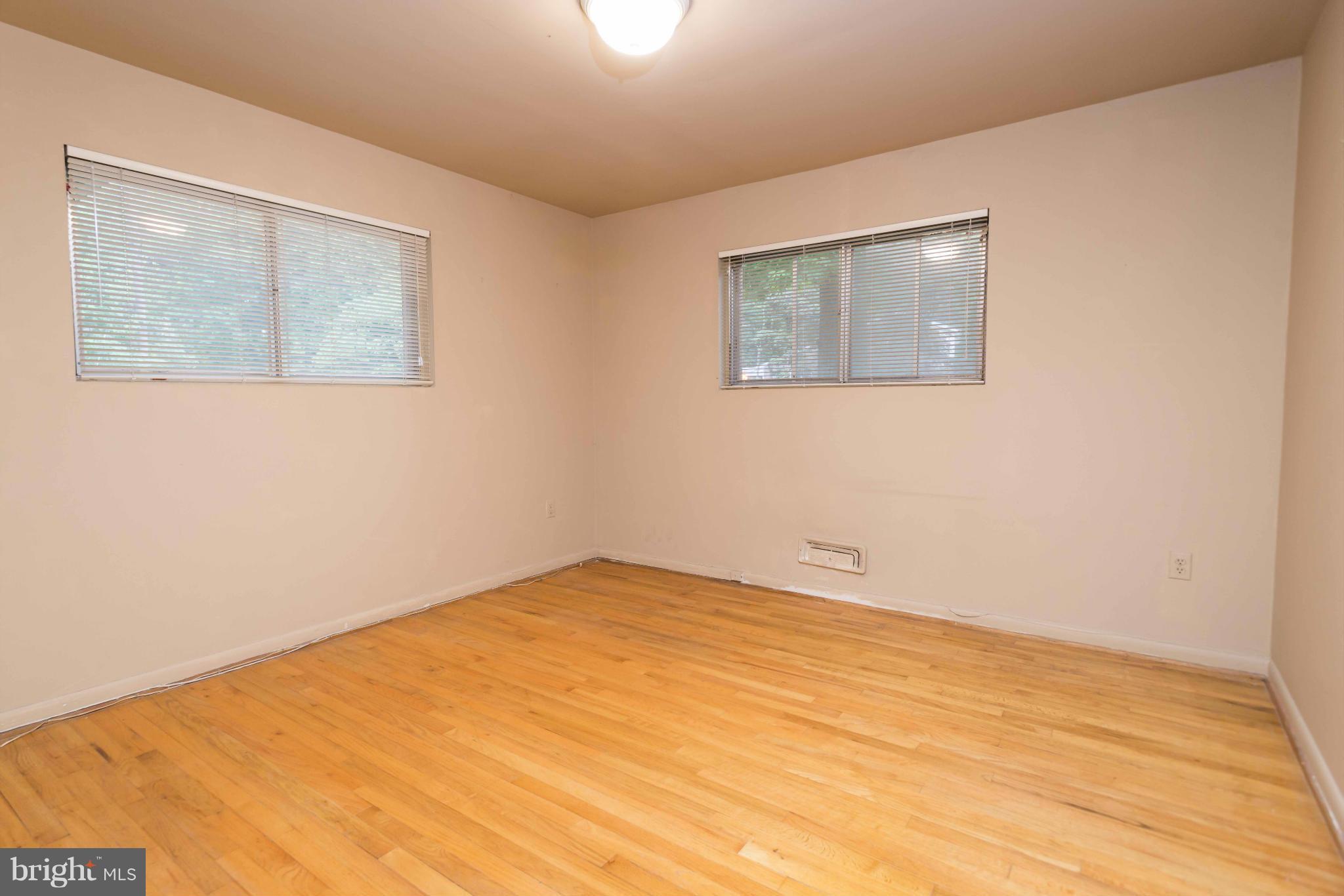 1801 Greenberry Road Baltimore, MD 21209 - Photo 19 of 30 Bedroom 2