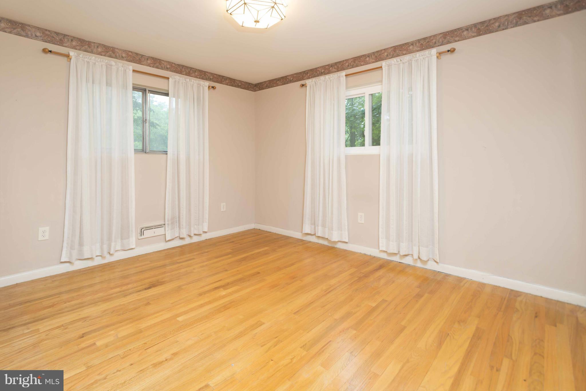 1801 Greenberry Road Baltimore, MD 21209 - Photo 21 of 30 Bedroom 4
