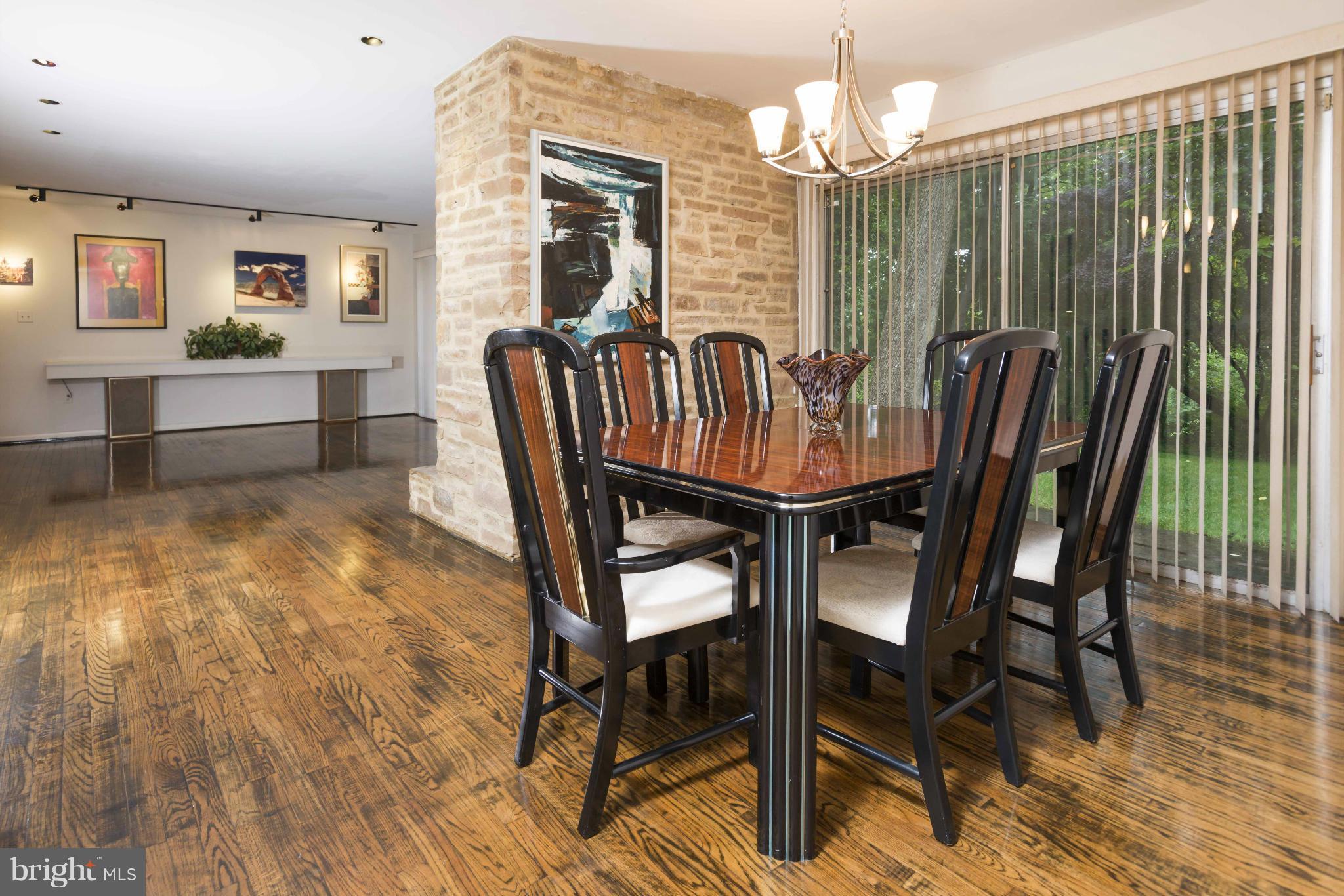 1801 Greenberry Road Baltimore, MD 21209 - Photo 8 of 30 Dining Room