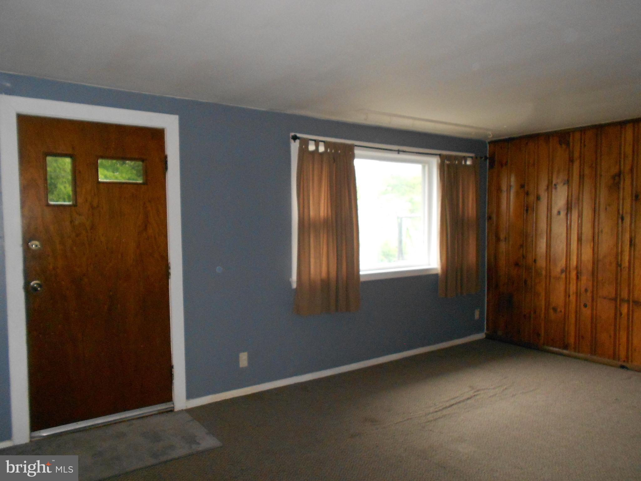 5619 Beaver Dam Road Bristol, PA 19007 - Photo 4 of 15 Living Room