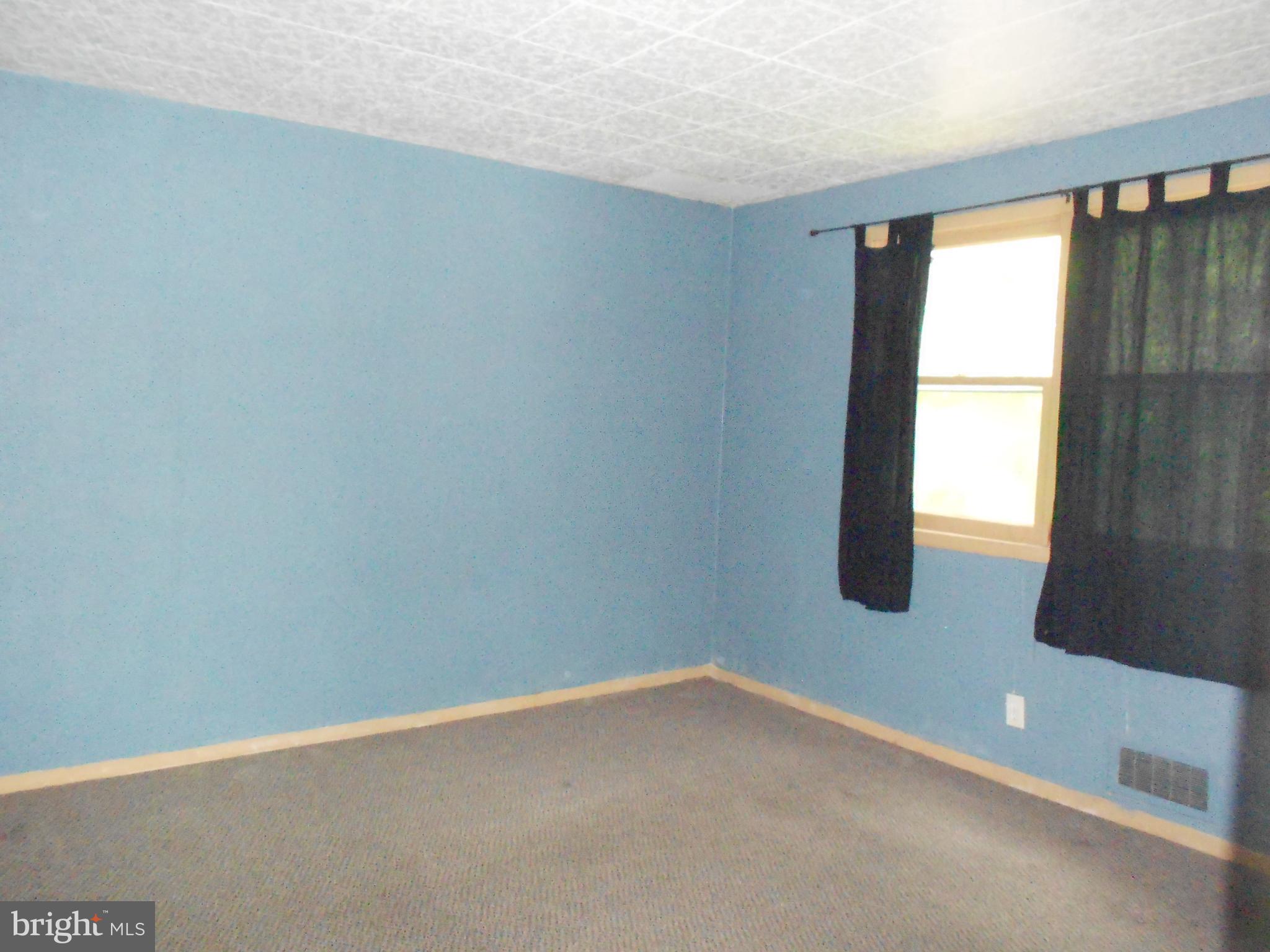 5619 Beaver Dam Road Bristol, PA 19007 - Photo 10 of 15 Main bedroom - upper level