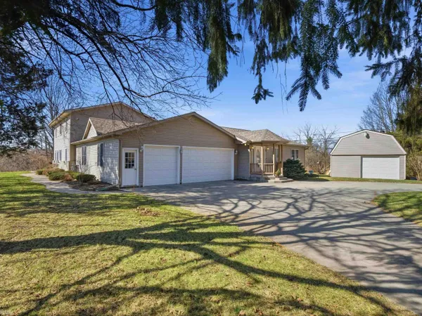 $500,000 | 11151 34 Mile Road, Romeo, MI 48065