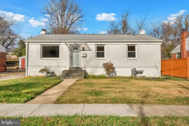 $3,950 | 4715 Boiling Brook Parkway, Rockville, MD 20852