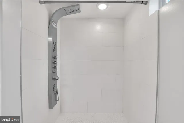 $3,950 | 4715 Boiling Brook Parkway, Rockville, MD 20852