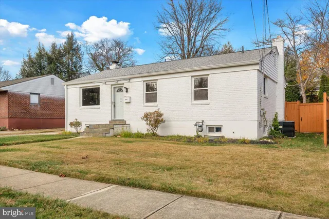 $3,950 | 4715 Boiling Brook Parkway, Rockville, MD 20852