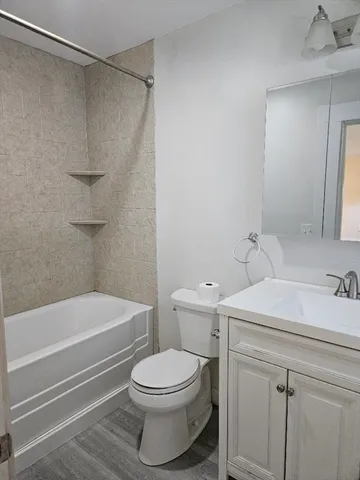 $2,600 | 37 High Street, Unit 2, Andover, MA 01810