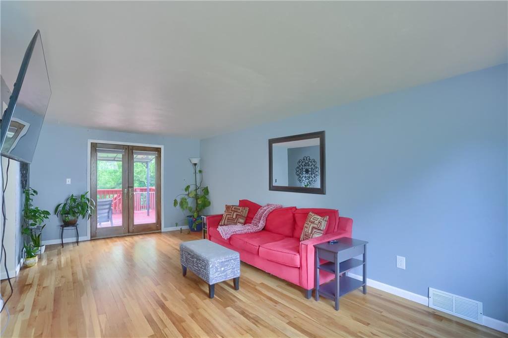 1132 O'Block Road Pittsburgh, PA 15239 - Photo 3 of 33