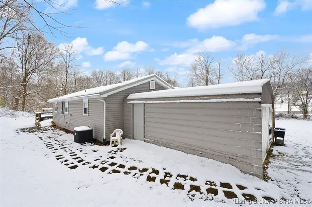 $249,900 | 5453 East McCarthy Knob Road, New Albany, IN 47150