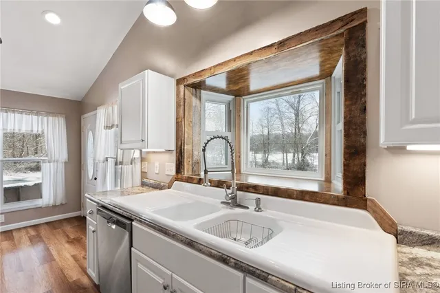 $249,900 | 5453 East McCarthy Knob Road, New Albany, IN 47150