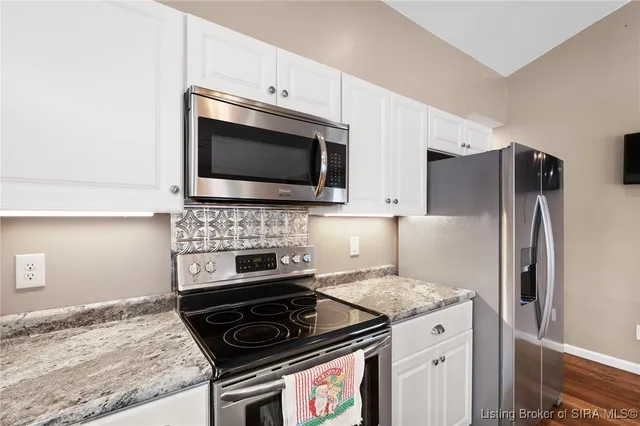 $249,900 | 5453 East McCarthy Knob Road, New Albany, IN 47150