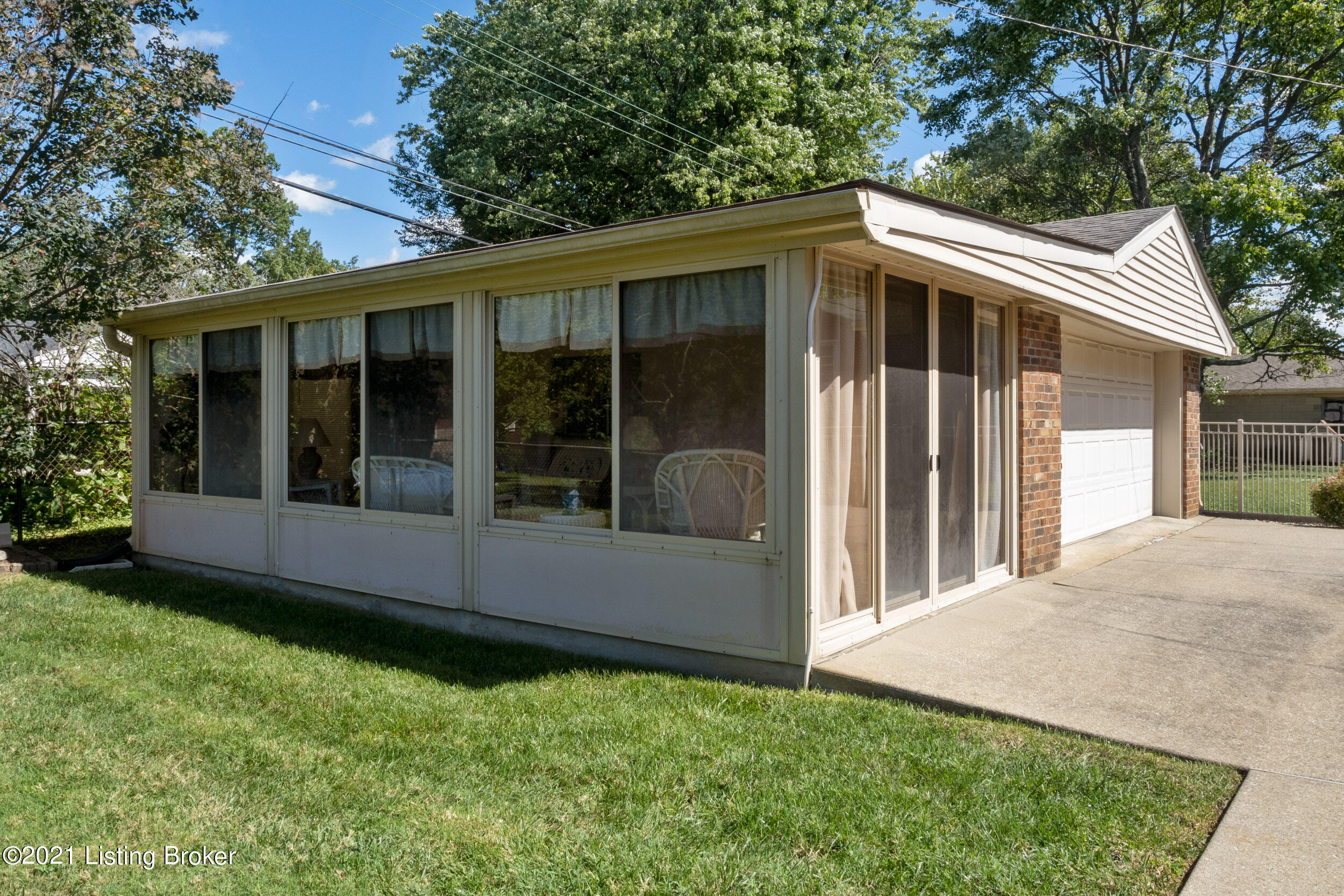 2102 Janlyn Road Louisville, KY 40299 - Photo 37 of 44 2102 Janlyn Rd-09