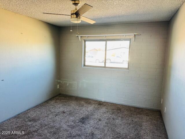 1737 West Pecan Road Phoenix, AZ 85041 - Photo 14 of 14 an empty room with a window