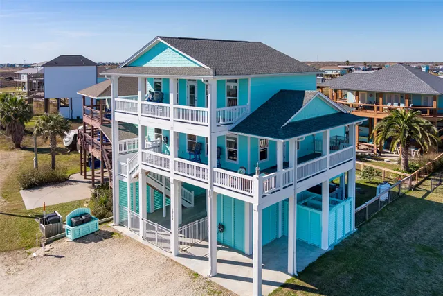 $750,000 | 1759 Redfish Ln Port, Port Bolivar, TX 77650