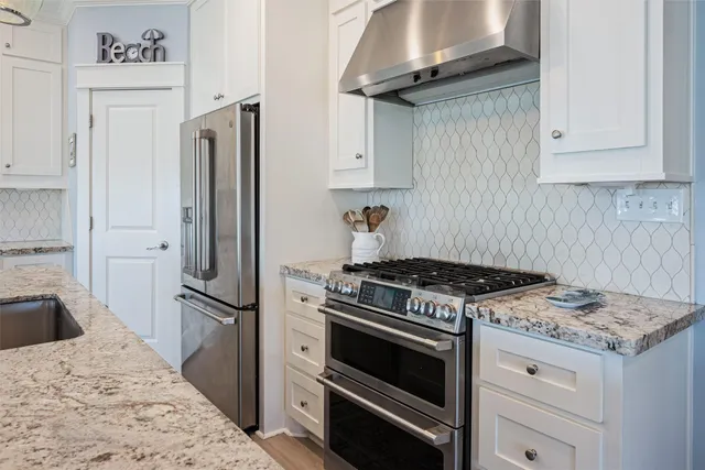 $750,000 | 1759 Redfish Ln Port, Port Bolivar, TX 77650