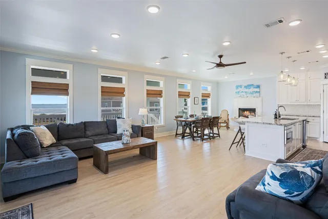 $750,000 | 1759 Redfish Ln Port, Port Bolivar, TX 77650